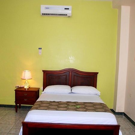Quevedo D' Ruiz Hotel מראה חיצוני תמונה