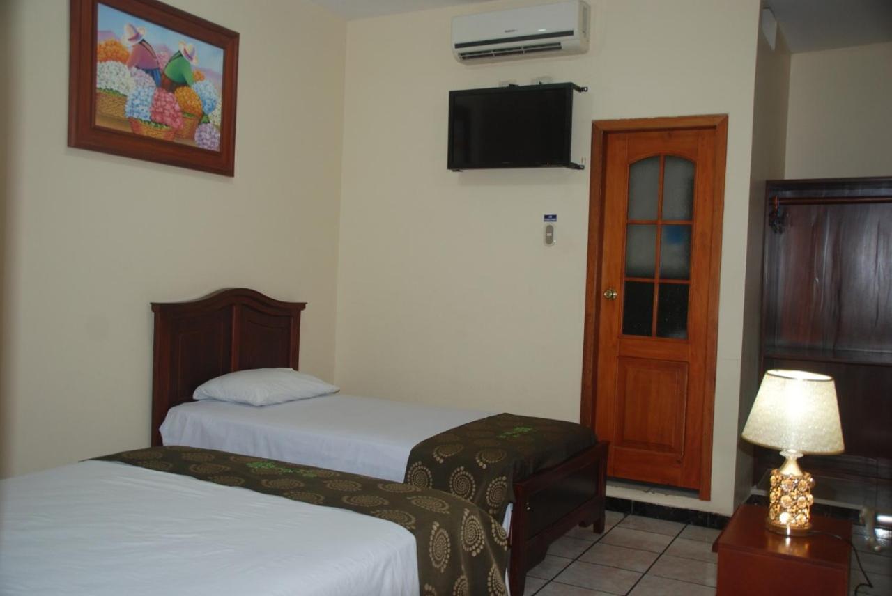 Quevedo D' Ruiz Hotel מראה חיצוני תמונה