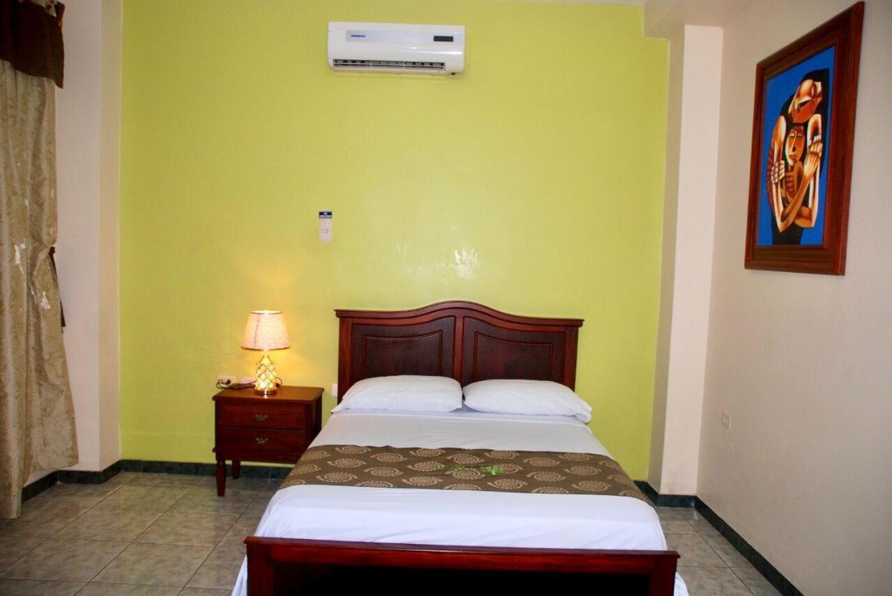 Quevedo D' Ruiz Hotel מראה חיצוני תמונה